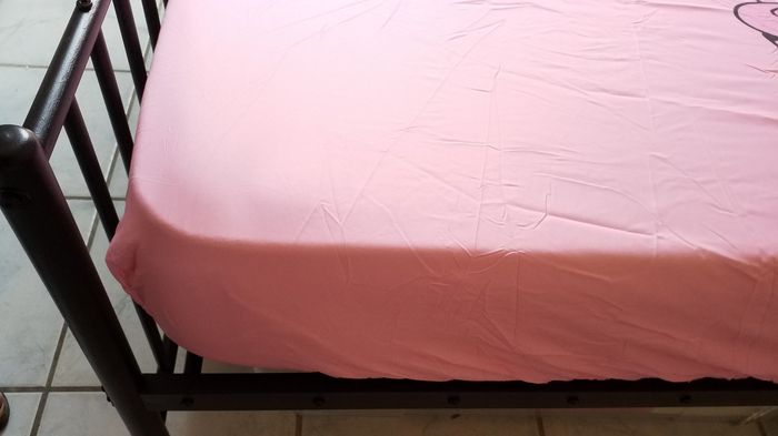 ensemble literie 3 pièces  draps housse et 2 taies d'oreiller stitch 120  /200 Cm neuve - photo numéro 4