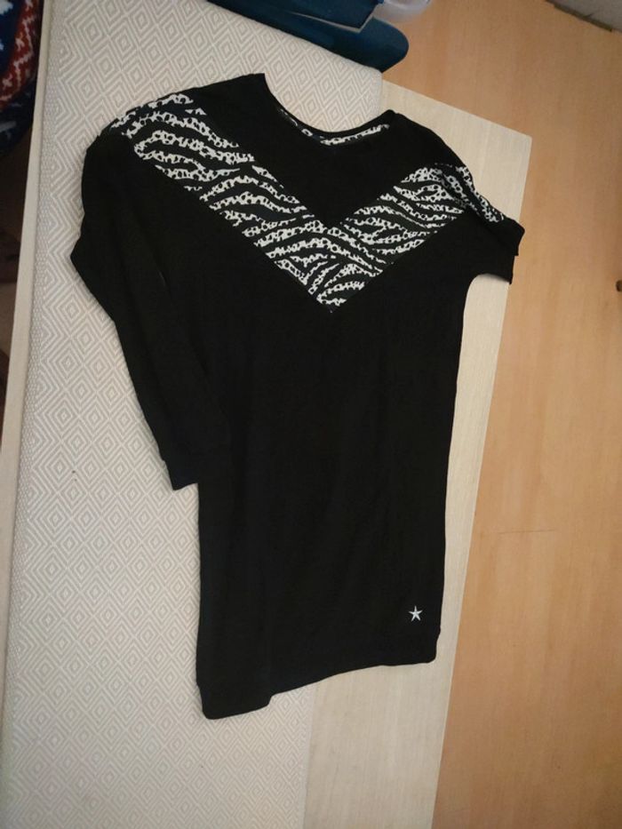 Robe panthère noir blanche 9/10 ans