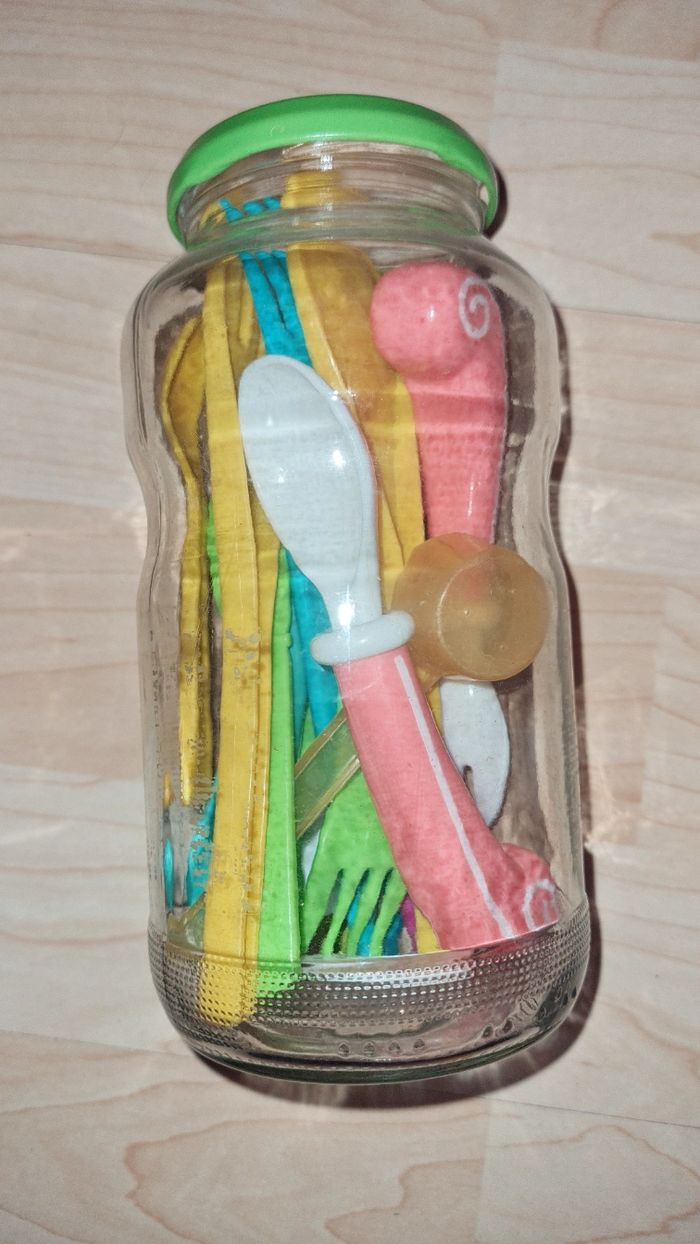 Bocal avec couverts pour bébé