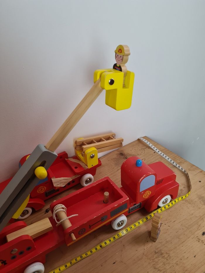 Lot 2 camions pompier bois Janod - photo numéro 3