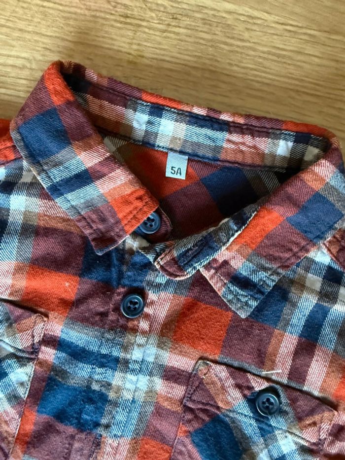 Chemise à carreaux rouges enfant 5 ans - photo numéro 3