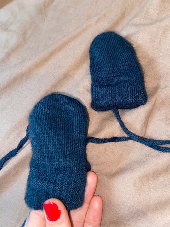 Moufles bébé neufs