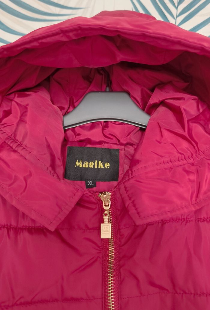🌺 Doudoune à capuche - Rouge - Magike - XL (42/44) 🌺 - photo numéro 3