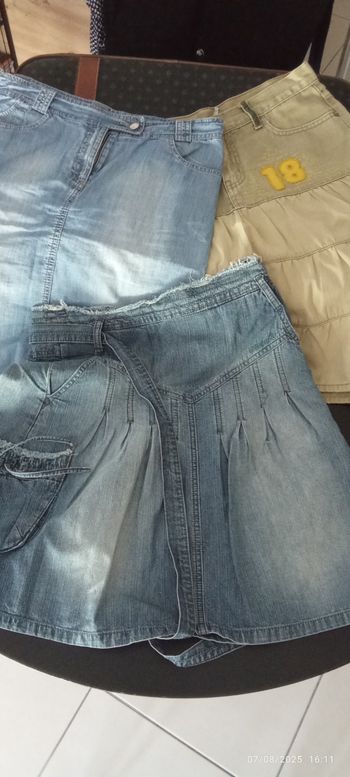 Lot 3 jupes en jeans souple