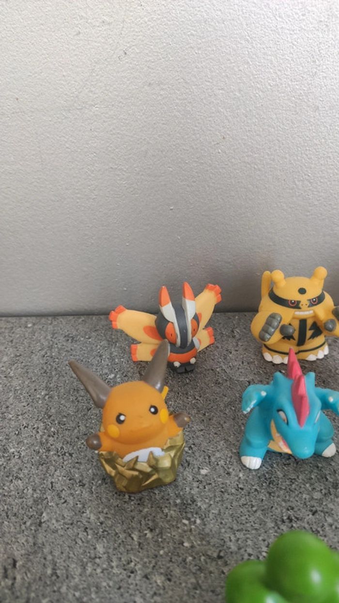 Lot de 9 figurines pokémon Bandai finger Nintendo bon état - photo numéro 6