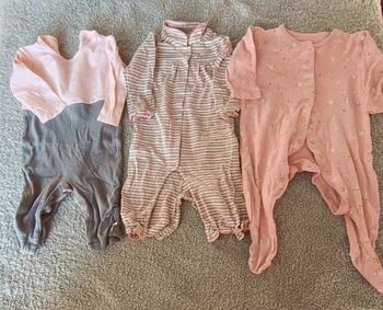 Lot pyjamas 9 mois 