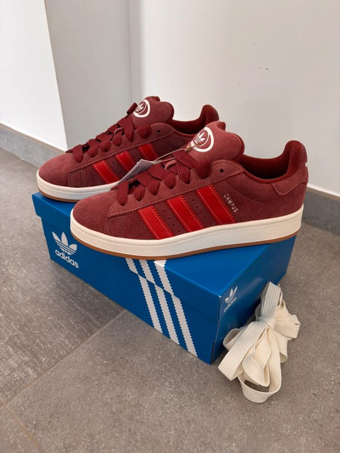 Baskets Adidas campus Neuves Taille 44 - photo numéro 2