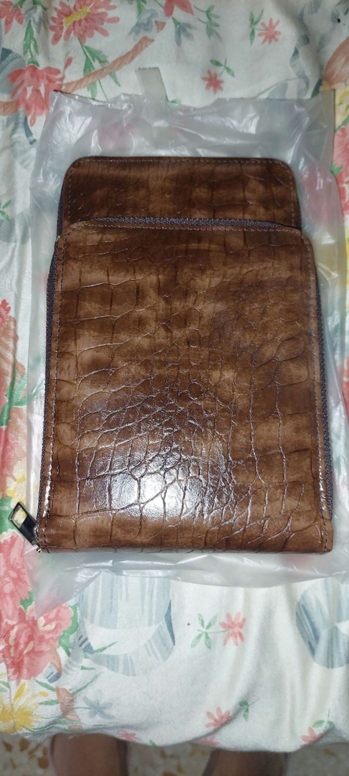 Sac portefeuille marron neuf