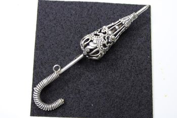 Broche ancienne ombrelle