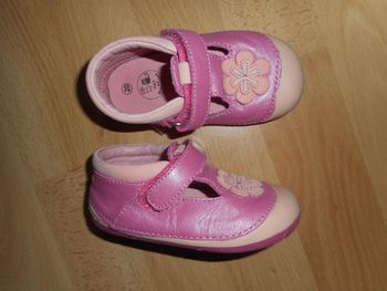 Chaussures Souples en Cuir Rose Pointure 20