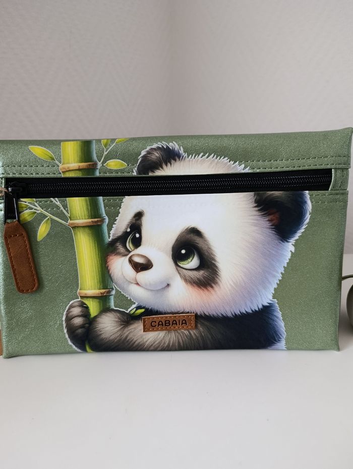 Pochette cabaia customiser. - photo numéro 2