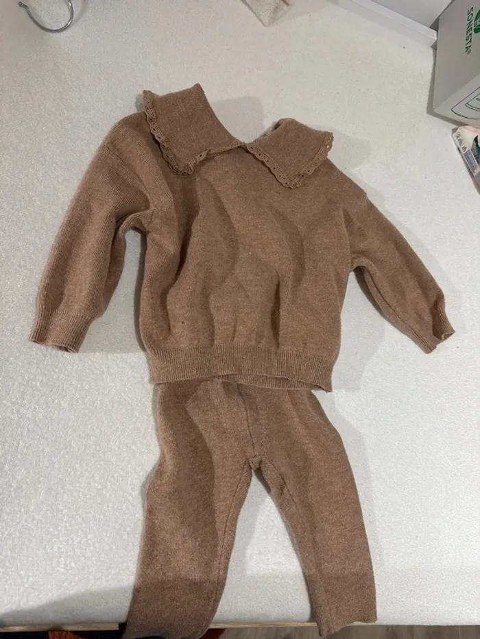 Ensemble marron bébé
