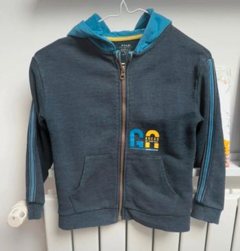 Gilet zippe hoodie bieu Kiabi garçon 8 ans