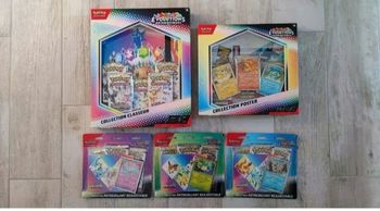 Lot Pokémon EV08.5 Évolutions Prismatiques :

1 coffret classeur
1 coffret poster
3 tripacks