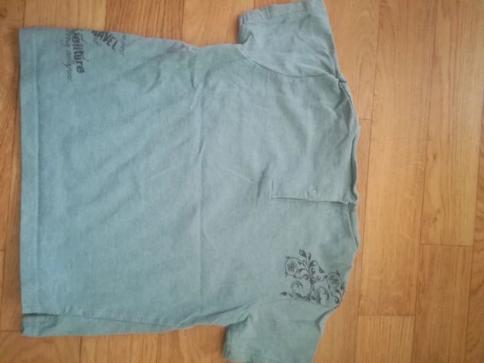 Tshirt col v - photo numéro 2