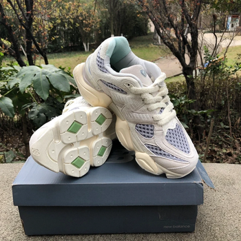 New Balance 9060 Beige 44