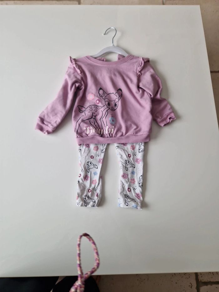 Lot pyjama et ensemble 24 mois - photo numéro 5