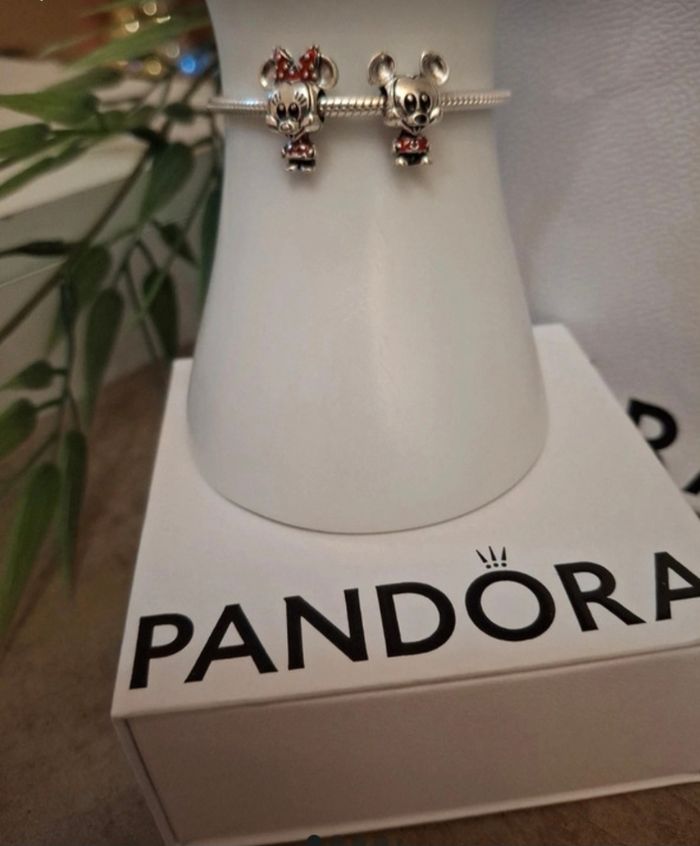 Lot de deux charms minnie et mickey - photo numéro 4