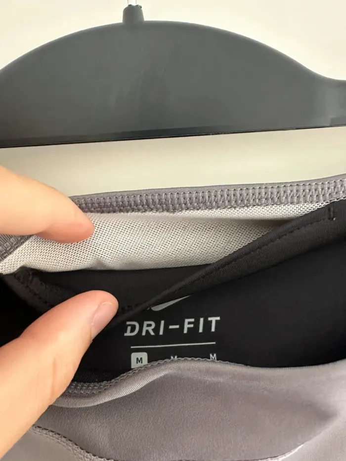 Nike leggings noir taille M dri fit, très bon état - photo numéro 6