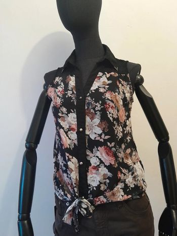 Top débardeur en transparence dentelle en mèche taille m