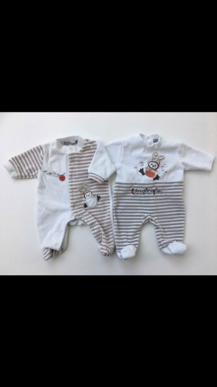 Lot pyjamas et bodies 1 mois