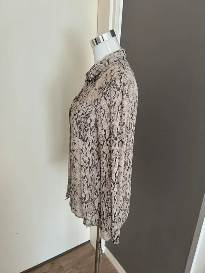 Esprit blouse, beige, imprimé reptile femme, taille 38/M - photo numéro 2