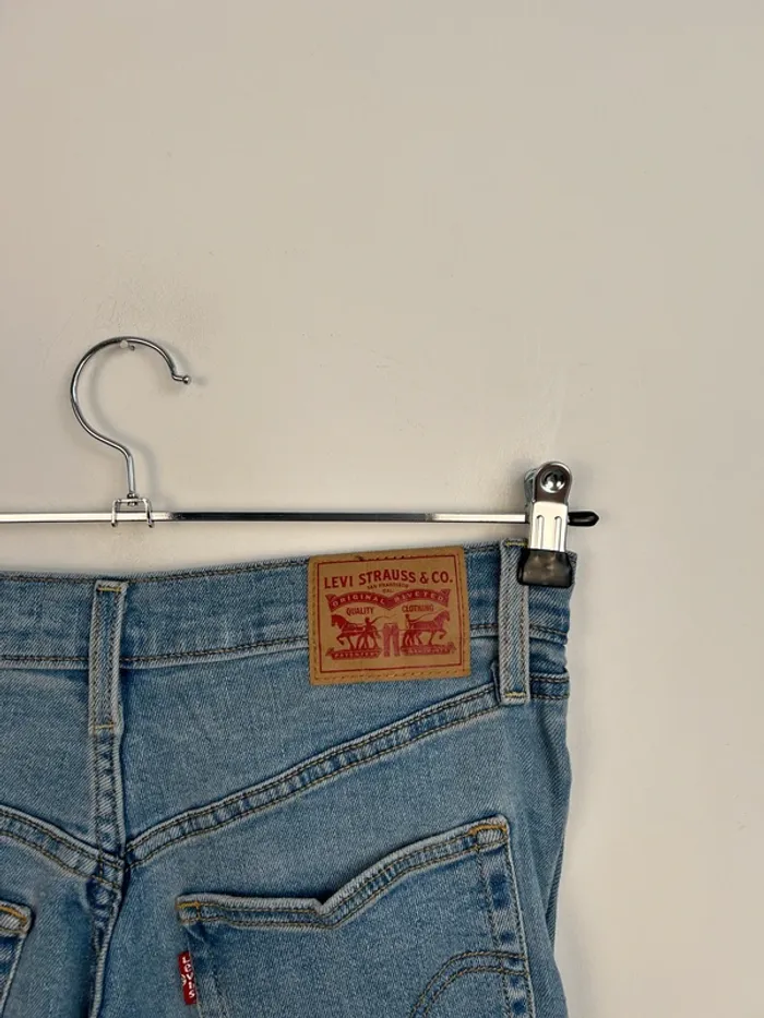 Jean Levi's Femme Bleu W29 L27 | Ribcage Straight Ankle | Taille 38 | Très Bon État | BP288 - photo numéro 8