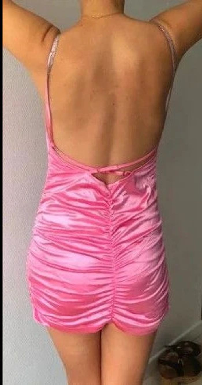 Robe rose fuchsia bretelles strass taille 38 extensible - photo numéro 2