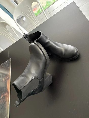 Bottines noires à talon taille 37