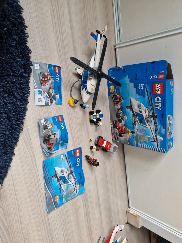 Lego city 60243 l'arrestation en hélicoptère
