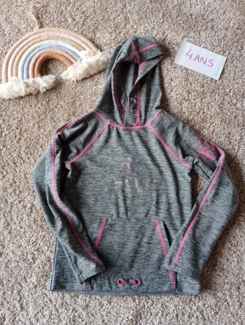 Pull à capuche 4 ans