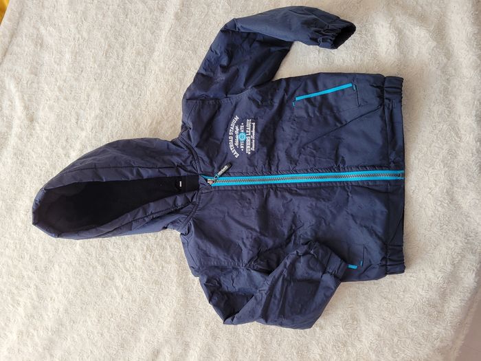 Blouson chaud avec capuche 4 ans - photo numéro 1