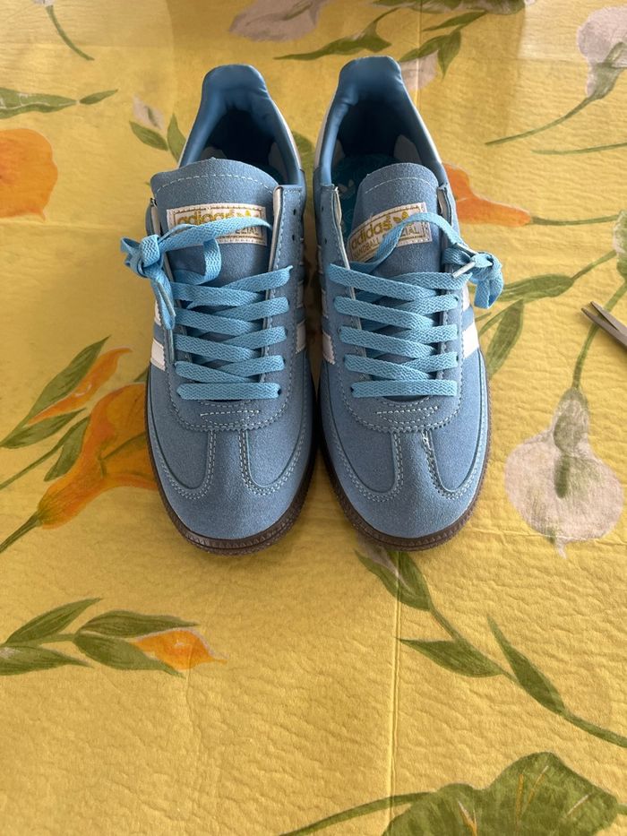 Chaussures, Adidas, spécial bleu marine, taille 42 - photo numéro 4