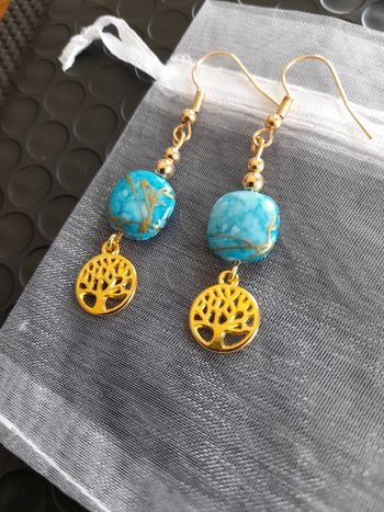 Boucles d'oreilles bleues et arbre de vie doré