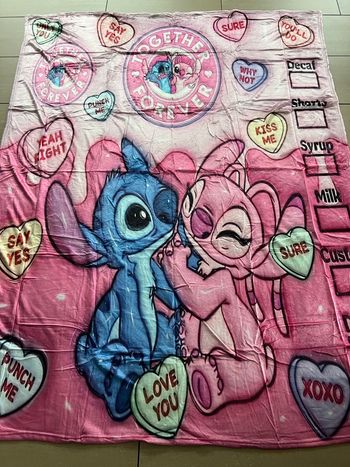 Très joli plaide de Stitch et Angèle, 150 ×200 neuve