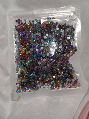 Grand sachet de strass multicolore