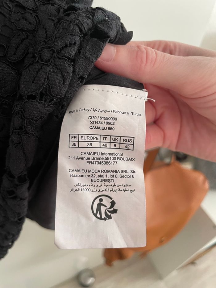 Robe noire en dentelle - photo numéro 9