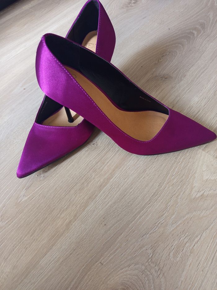 Escarpins violet satiné confortable avec semelles gel avant-pied - photo numéro 3