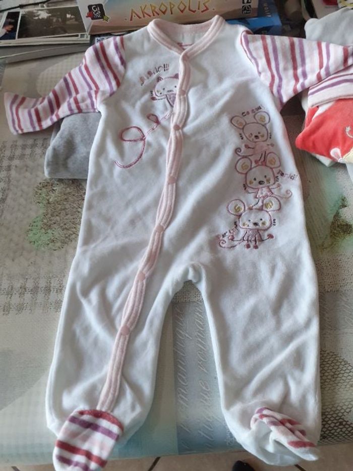 Dors bien chat souris