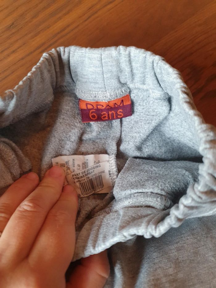 Jogging Gris 6 Ans - photo numéro 4