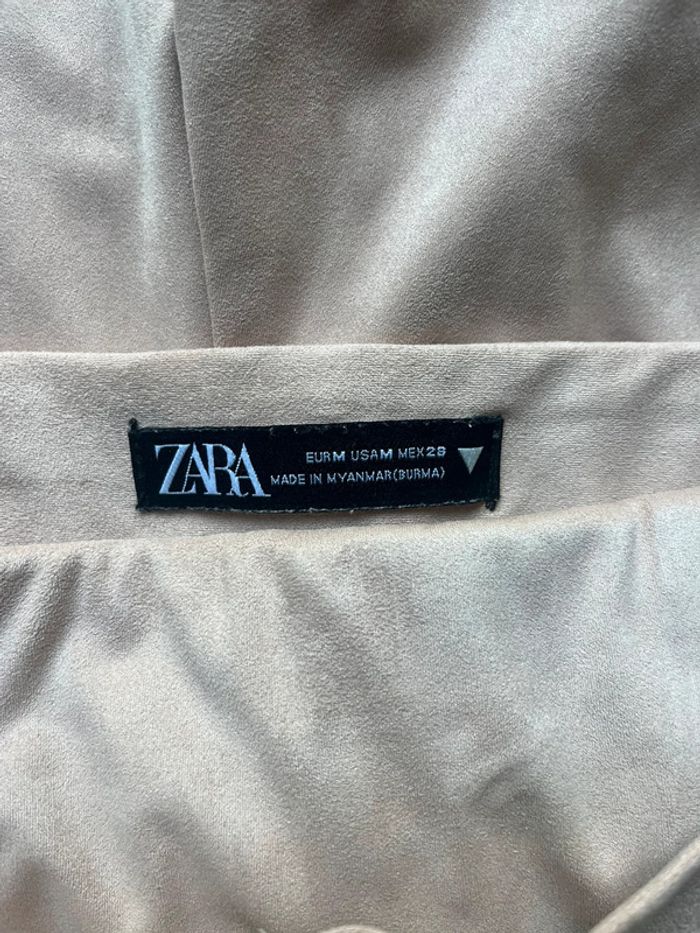Short doux beige Zara M comme neuf - photo numéro 3