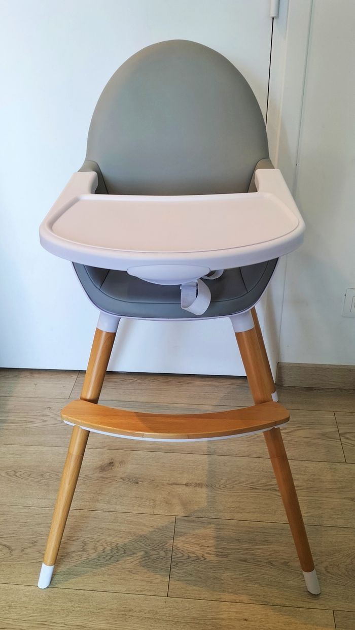 Chaise haute - photo numéro 2