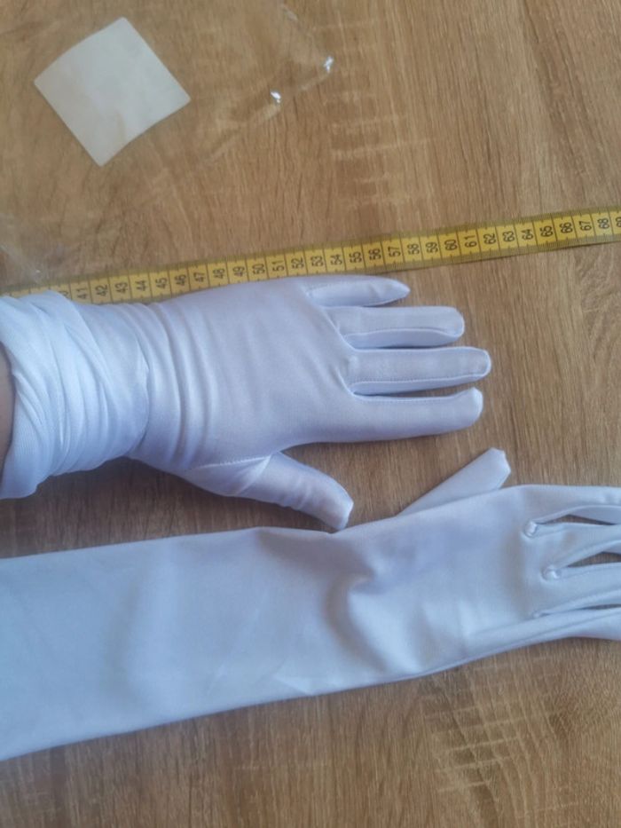 Paire de gant satiné blanc neuf cérémonie - photo numéro 3