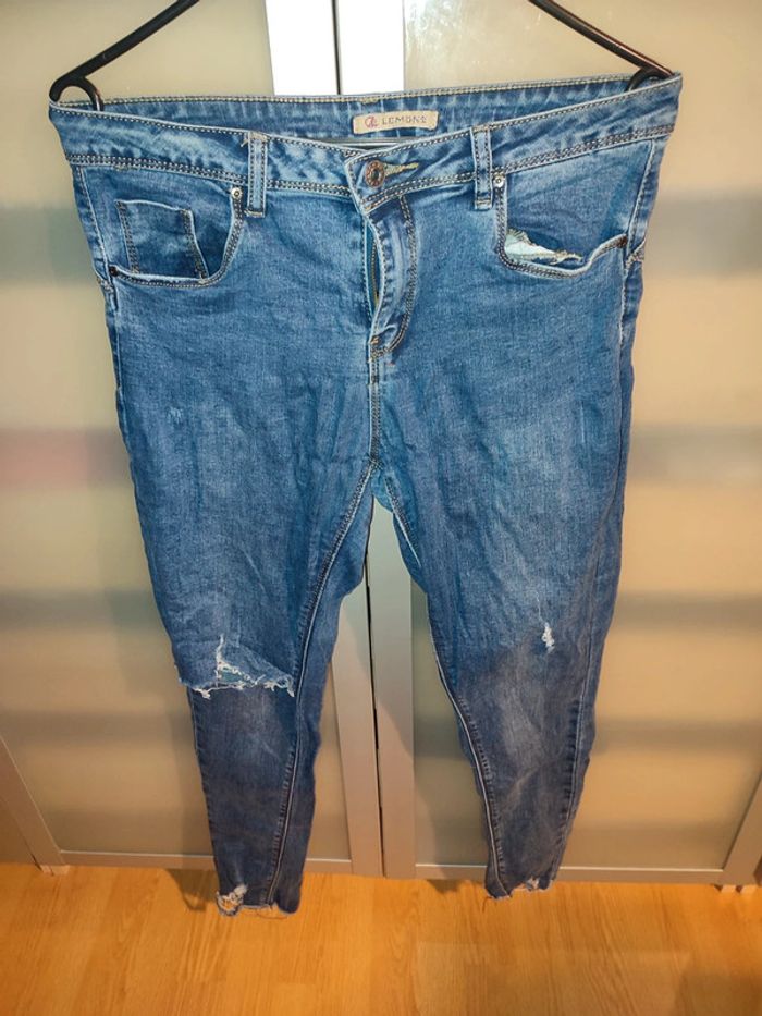 Jean à trou Lemone taille 38 / M