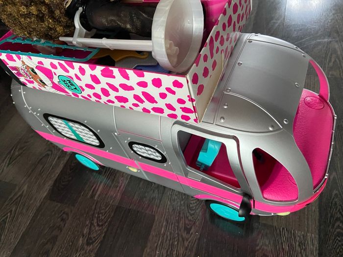 Camping car lol avec poupée et accessoires - photo numéro 5