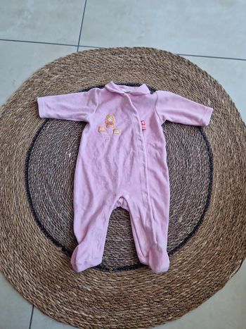 Joli pyjama 1 pièce tape à l'œil taille 3 mois