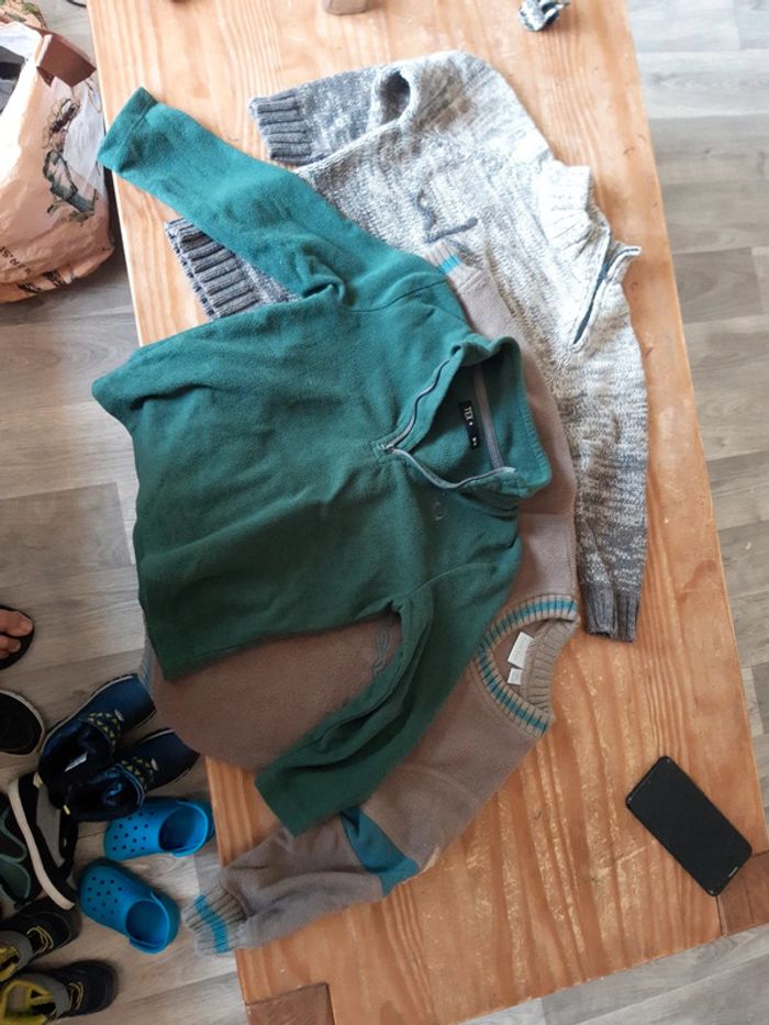 Lot 3 pull hiver 4 ans