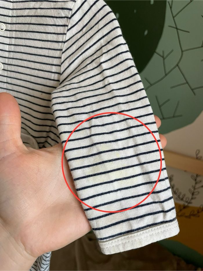 Lot de 2 pyjamas léger tachés - photo numéro 8