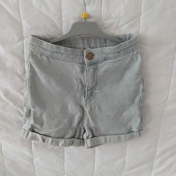 Short bleu clair