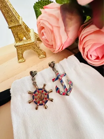 🌊Boucles d’oreilles asymétriques Betsey Johnson – Thème marin